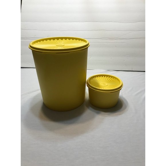 Vintage 1980’s 2 pc. Yellow Tupperware - Picture 2 of 8